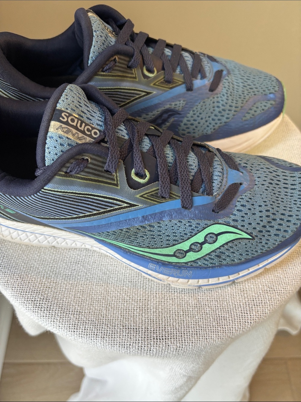 Saucony Kinvara 9 Women's running shoes Size 7 Blueish Purple & Teal